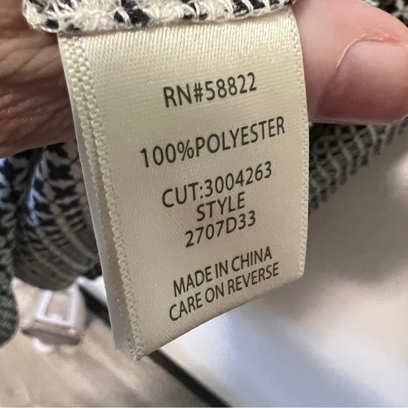 Max Studio XL Black and White Button Front Blouse - Picture 8 of 10